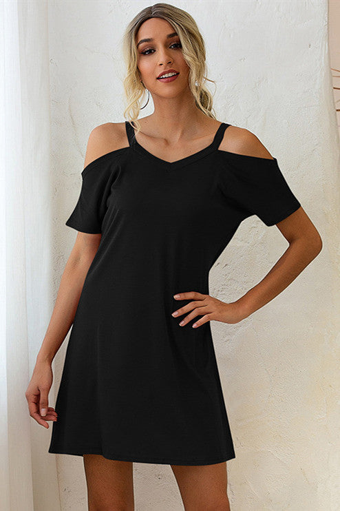 Robe ample à manches courtes et col en V à épaules dénudées
