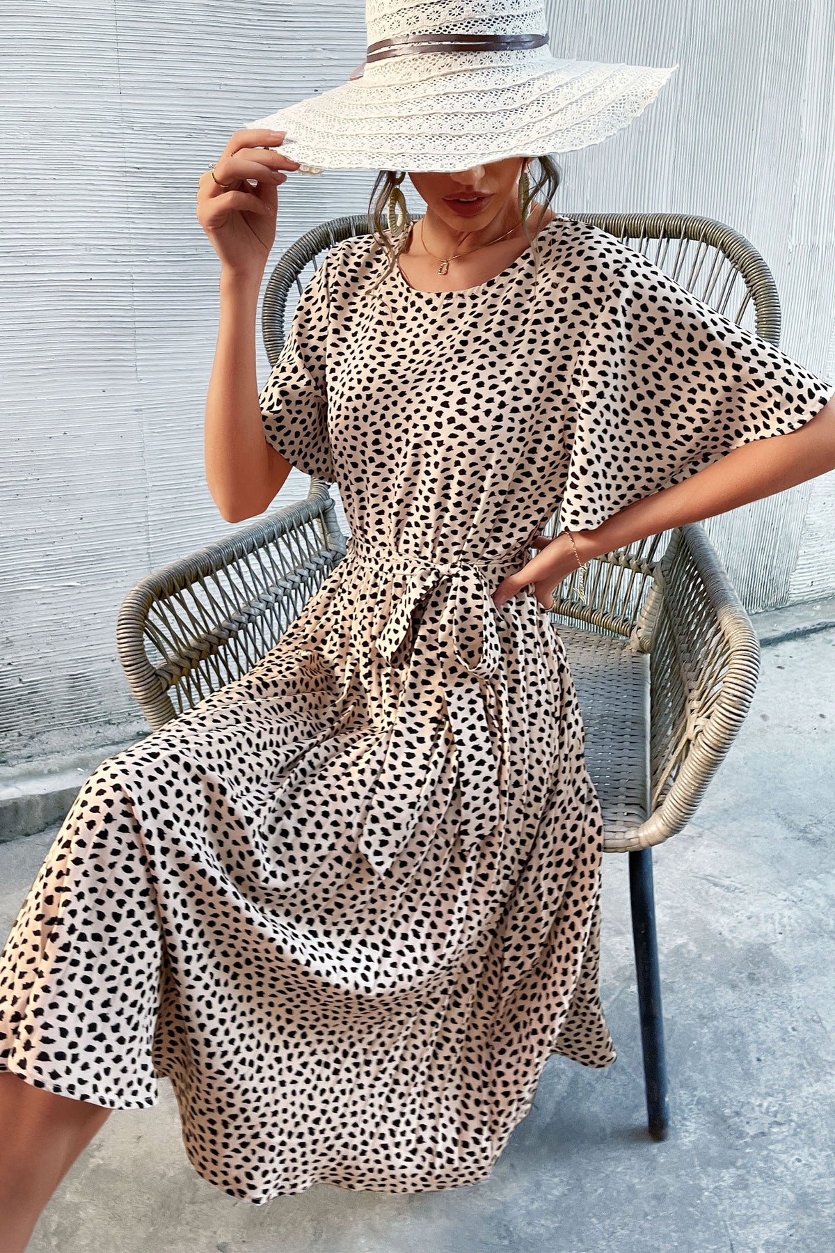 Robe plissée imprimé léopard à manches volantées