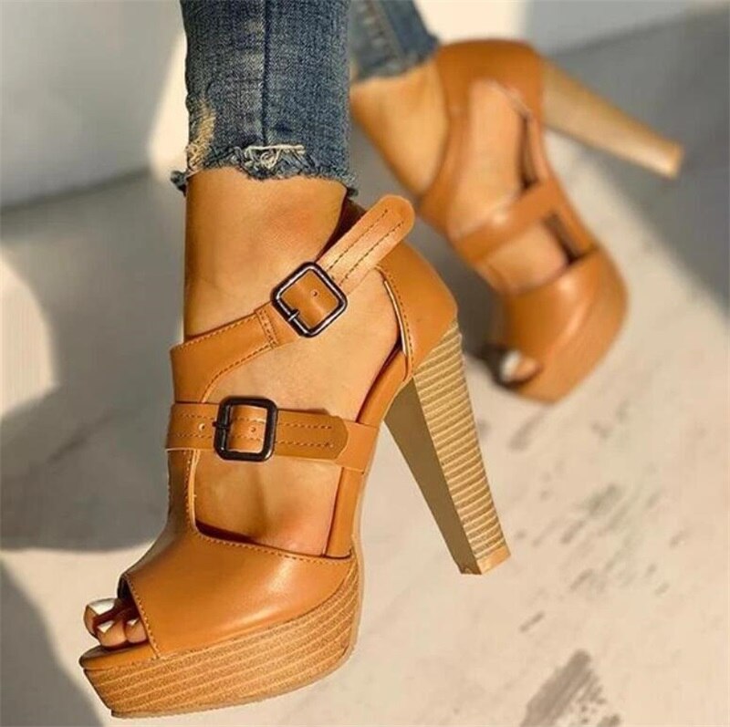 Sandales à brides et bout ouvert