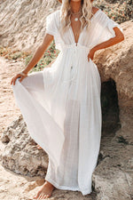 Einreihiges Kleid mit tiefem V-Rüschen und Rüschen