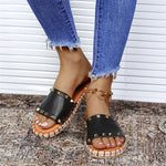 Pantoufles de couture en cuir à rivets punk