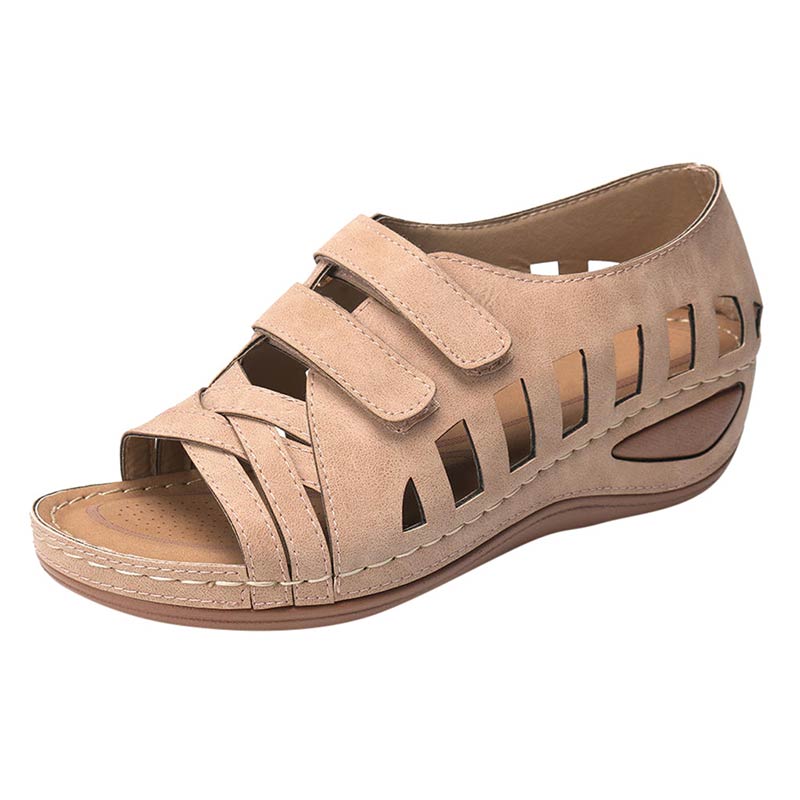 Flache Strandsandalen mit Keilabsatz