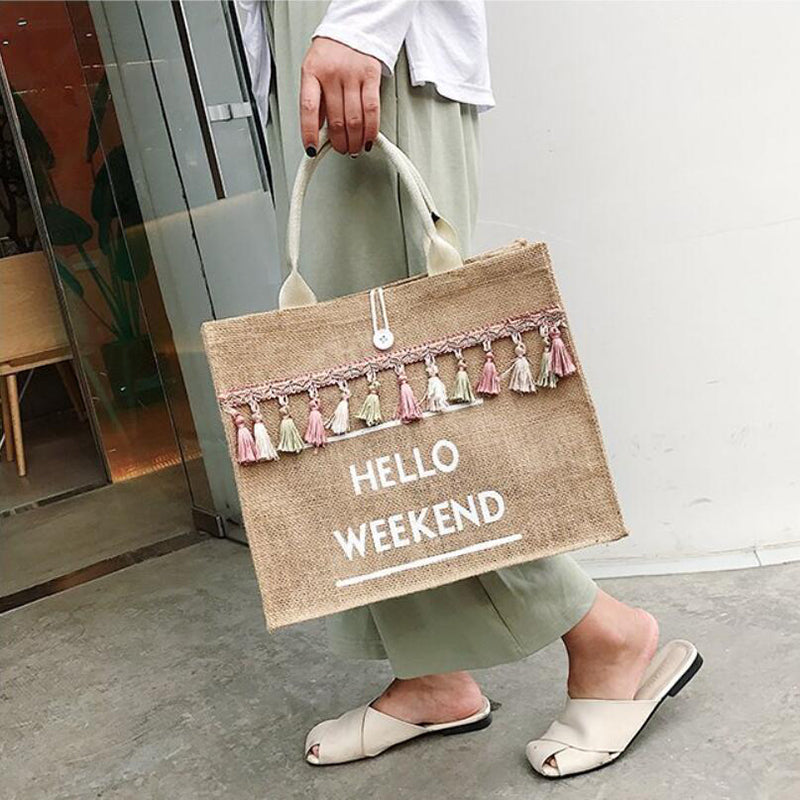 „Hello Weekend“-Umhängetasche mit Quaste 