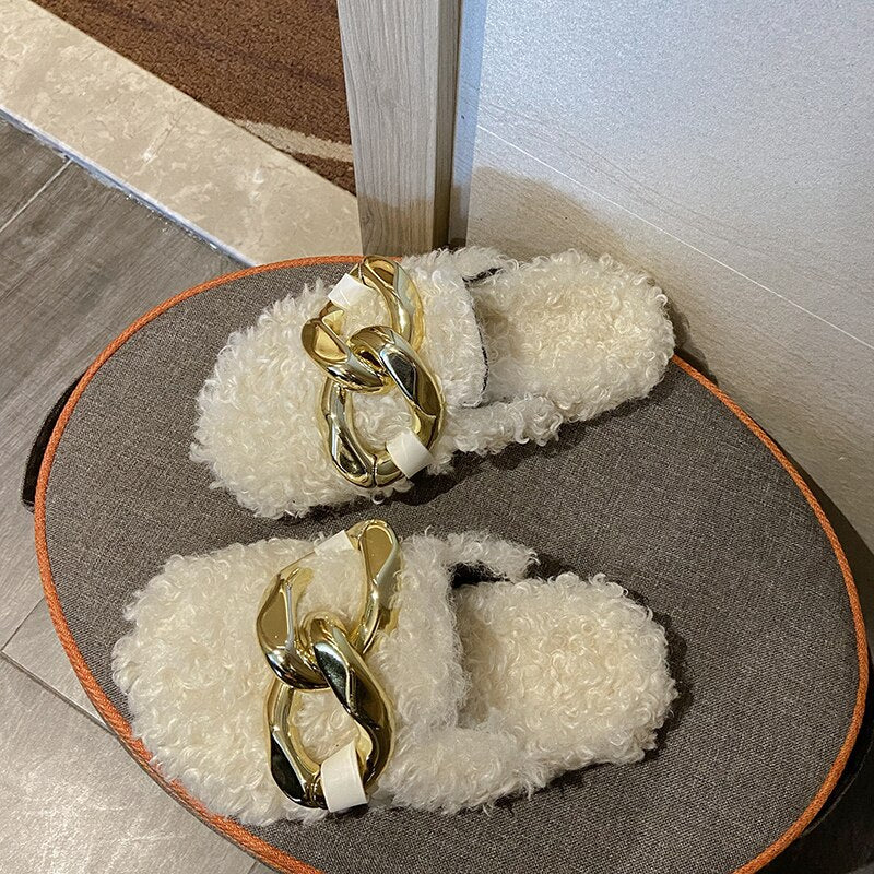 Damen-Mules-Flip-Flops aus pelzigem Pelz und Metall