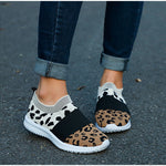Vulkanisierte Slip-On-Sneaker mit Leopardenmuster