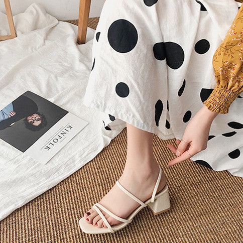 High Heels, quadratische Sandalen mit offener Zehenpartie
