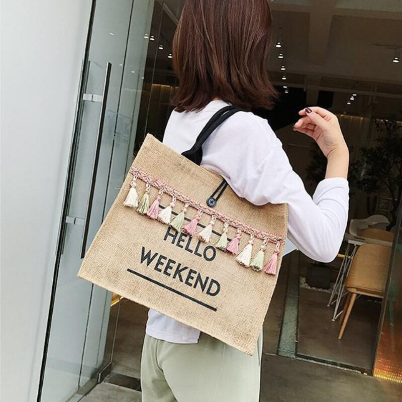 „Hello Weekend“-Umhängetasche mit Quaste 