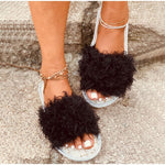 Pantoufles d'intérieur chaudes et courtes en peluche