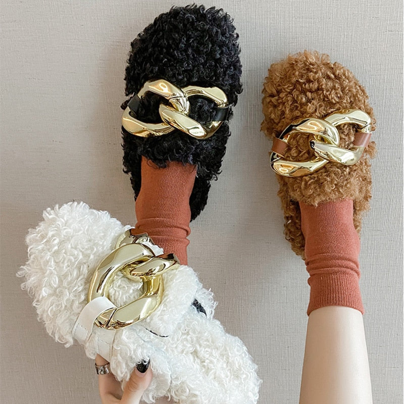 Damen-Mules-Flip-Flops aus pelzigem Pelz und Metall