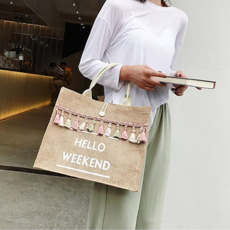 „Hello Weekend“-Umhängetasche mit Quaste 