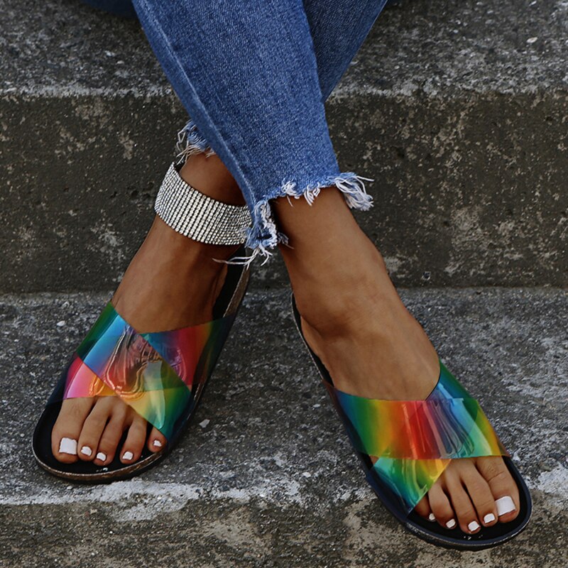 Pantoufles à nouer en croix en PU couleur arc-en-ciel