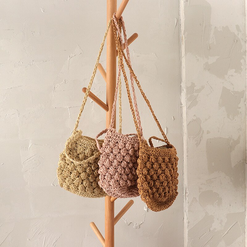 Handgewebte Cossboday-Tasche aus Stroh in Ananas-Optik