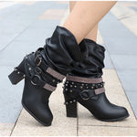 Bottes à sangles et boucles à rivets