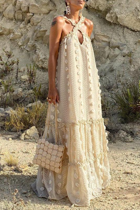 Dreidimensionales Kuchenkleid mit Neckholder