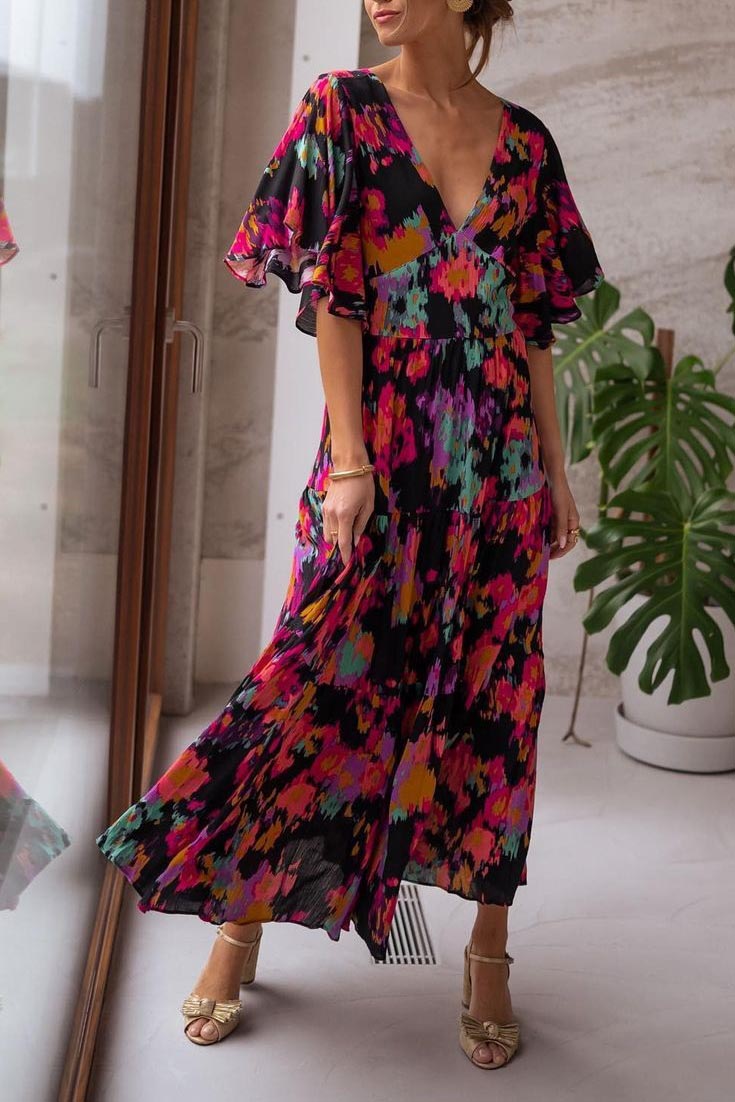 Verleihen Sie Ihrem All-Blume-Maxikleid etwas Besonderes