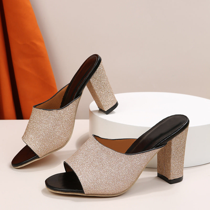Machen Sie sich bereit für Mule-Heels mit Pailletten