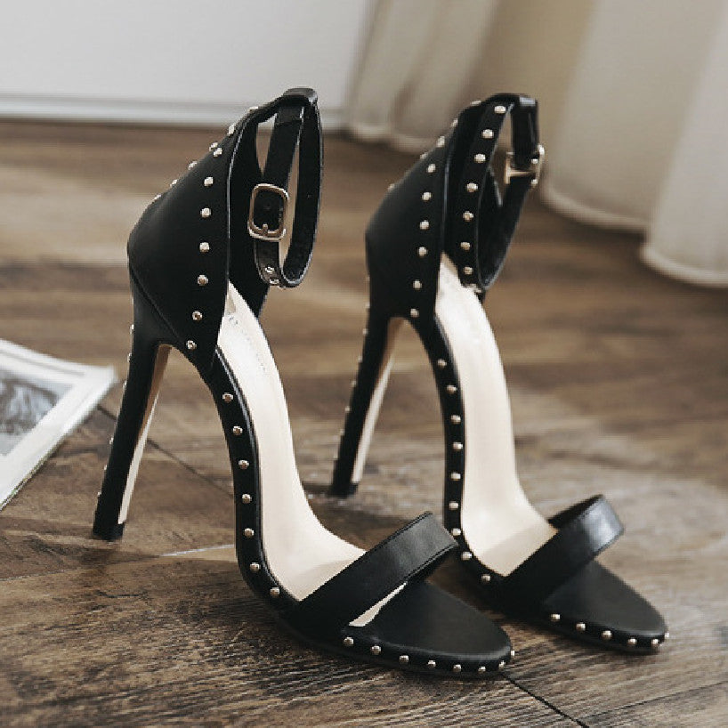 Chaussures à bout ouvert en cuir PU à talon fin et rivets