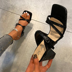 Pantoufles à tête carrée à talon épais et motif pierre