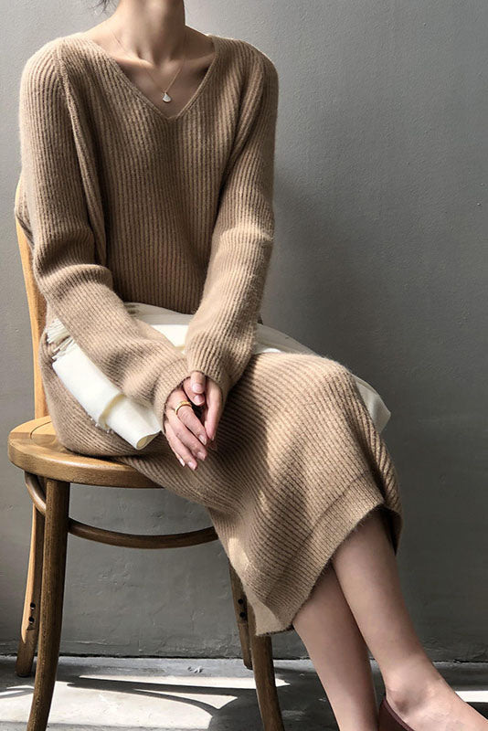 Robe longue basique en maille douillette à col en V