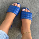 Nora Nieten-Slip-on-Sandale