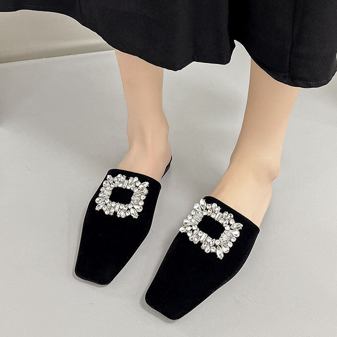 Pantuflas planas elegantes con punta cuadrada y cristal