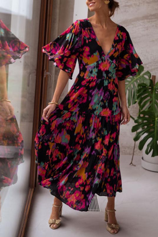 Verleihen Sie Ihrem All-Blume-Maxikleid etwas Besonderes