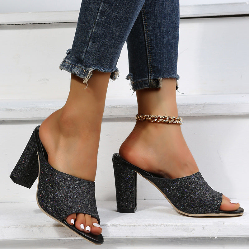 Machen Sie sich bereit für Mule-Heels mit Pailletten