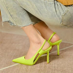 Französische Stiletto-Pantoletten mit spitzer Zehenpartie