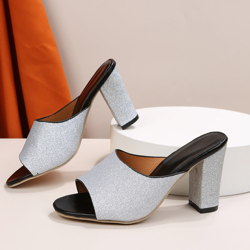 Machen Sie sich bereit für Mule-Heels mit Pailletten