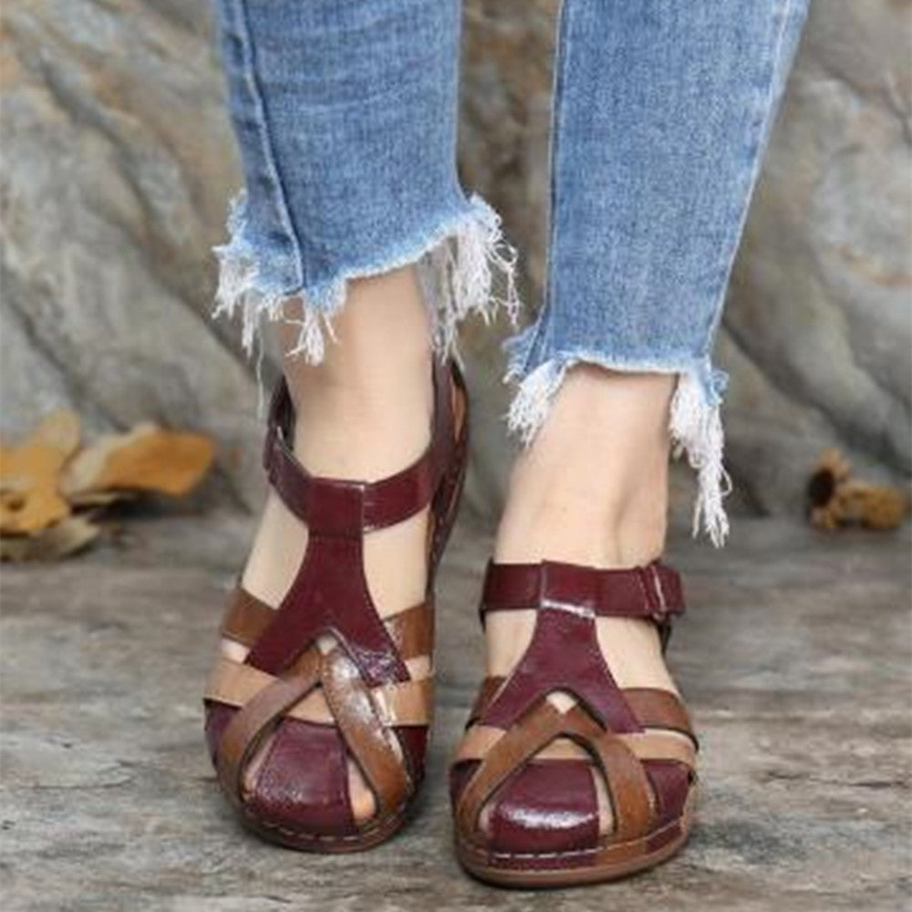 Sandales vintage à bout rond et boucle croisée