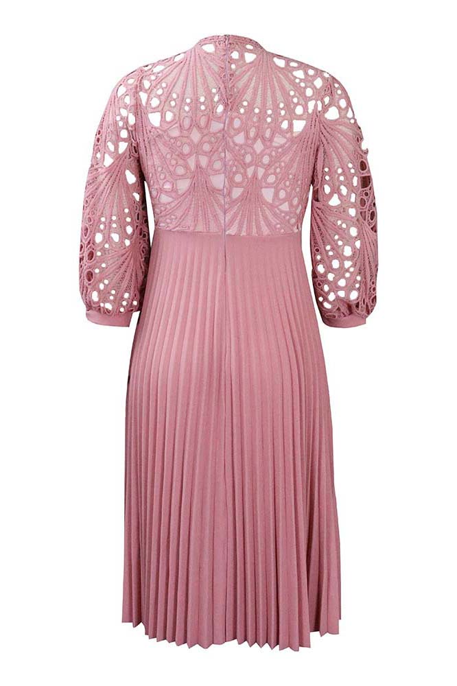 Robe plissée plissée en dentelle au crochet