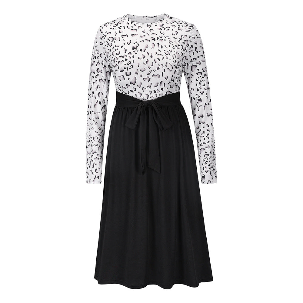 Robe tricotée à lacets et empiècements léopard