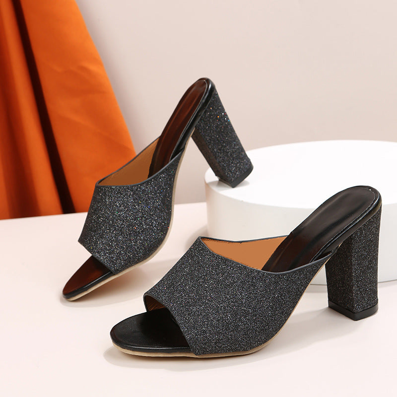 Machen Sie sich bereit für Mule-Heels mit Pailletten