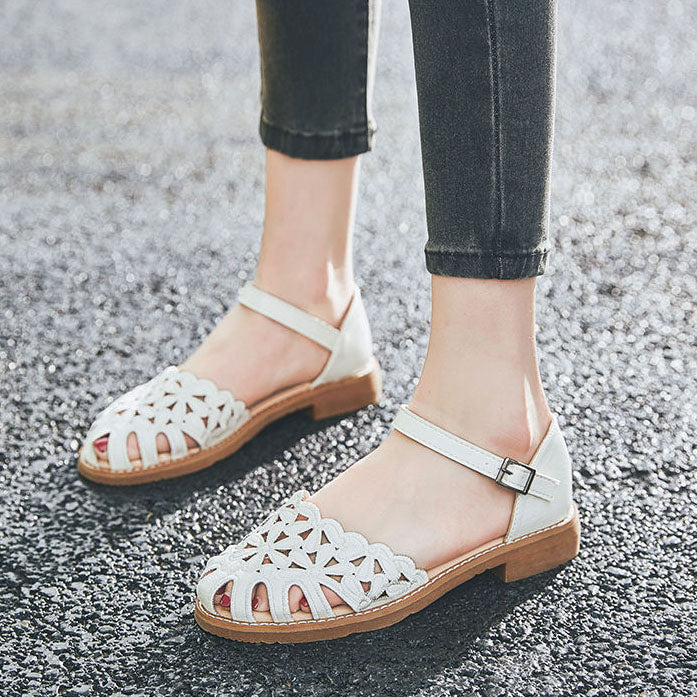 Sandales rétro à boucle de couture à bout rond
