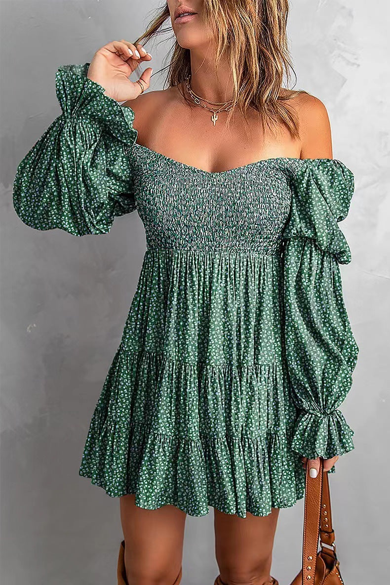 Robe trapèze plissée à épaules dénudées et taille pincée