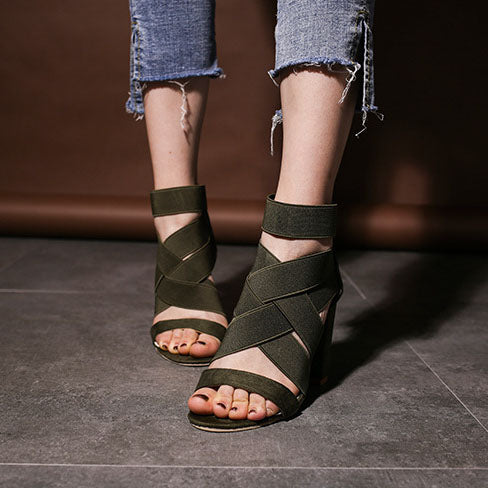Sandales à talons épais en tissu extensible à bretelles croisées