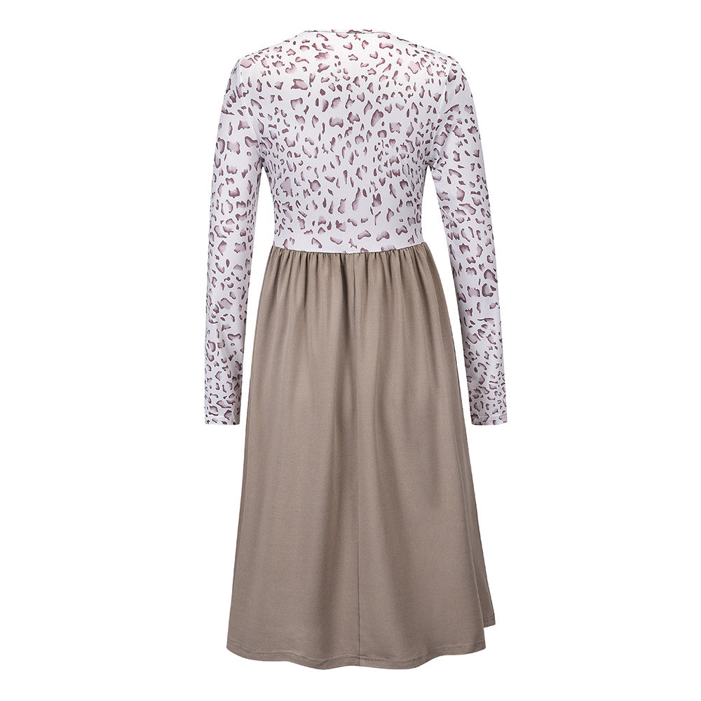 Robe tricotée à lacets et empiècements léopard