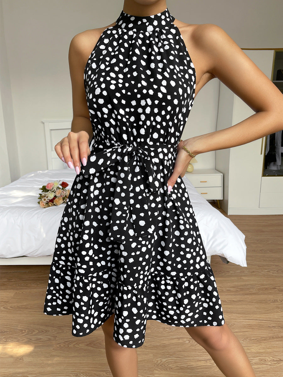 Neckholder-Kleid mit Rollkragen und Blumenmuster