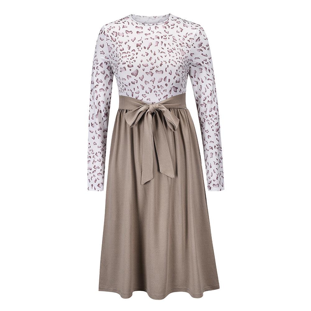 Robe tricotée à lacets et empiècements léopard