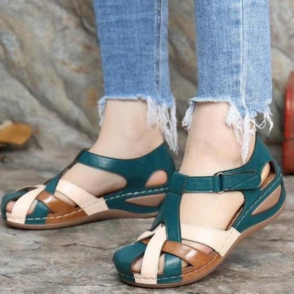 Sandales vintage à bout rond et boucle croisée