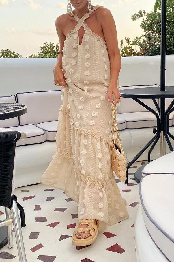Dreidimensionales Kuchenkleid mit Neckholder
