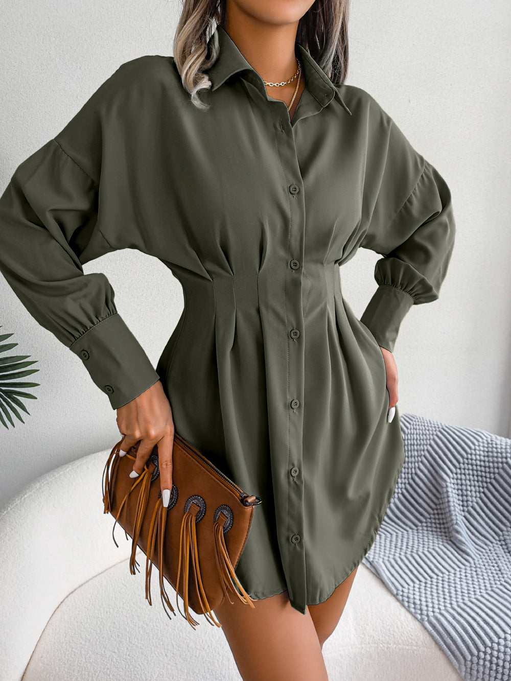 Robe chemise asymétrique à manches lanternes et taille