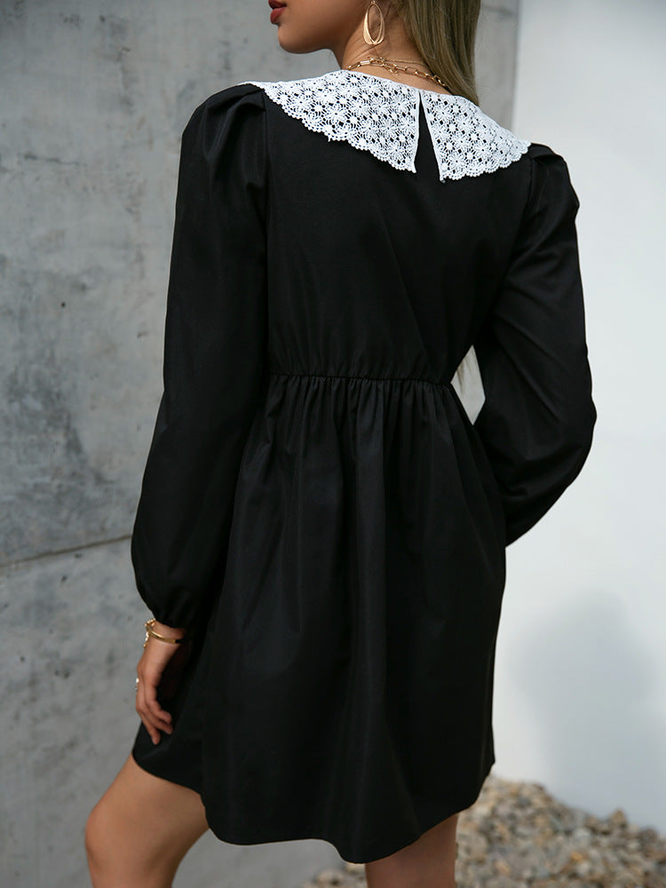 Robe en dentelle noire vintage Peter Pan Collar