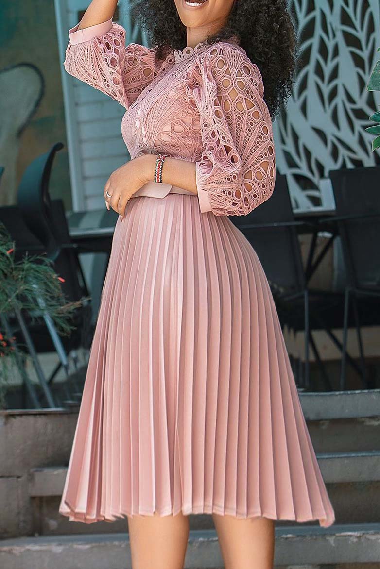 Robe plissée plissée en dentelle au crochet