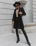 On The List Burgunderroter Mantel