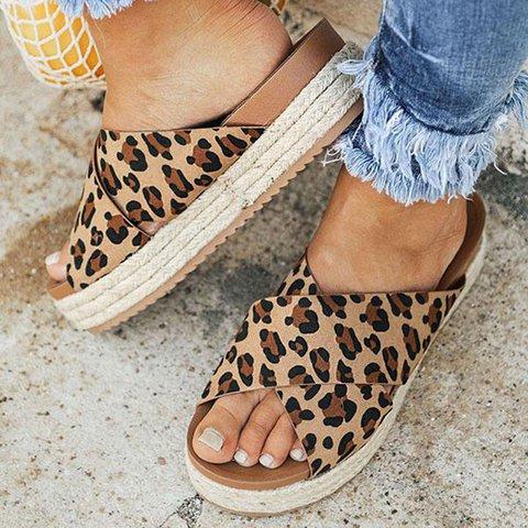Plus Size Peep Toe Platform Sandals Slip-on Slippers Sandals Pavacat 