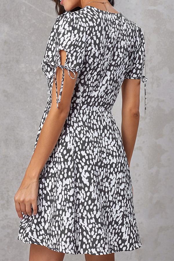 Printed V-neck Single-row Button Short Sleeve High Waist Loose Dress Dress 5201906151552 pink L 