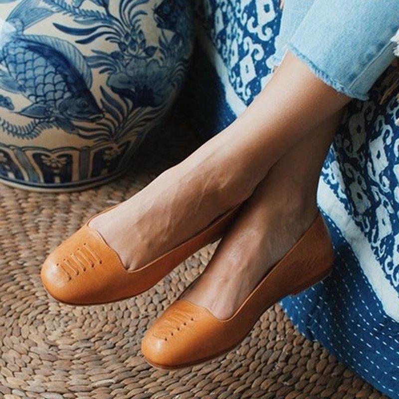 Solid Split Flat Heel Slip On Loafers - Pavacat