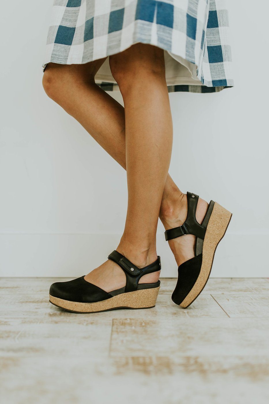 Summer Flat-bottomed Buckle Solid Color Sandals Sandals Pavacat 